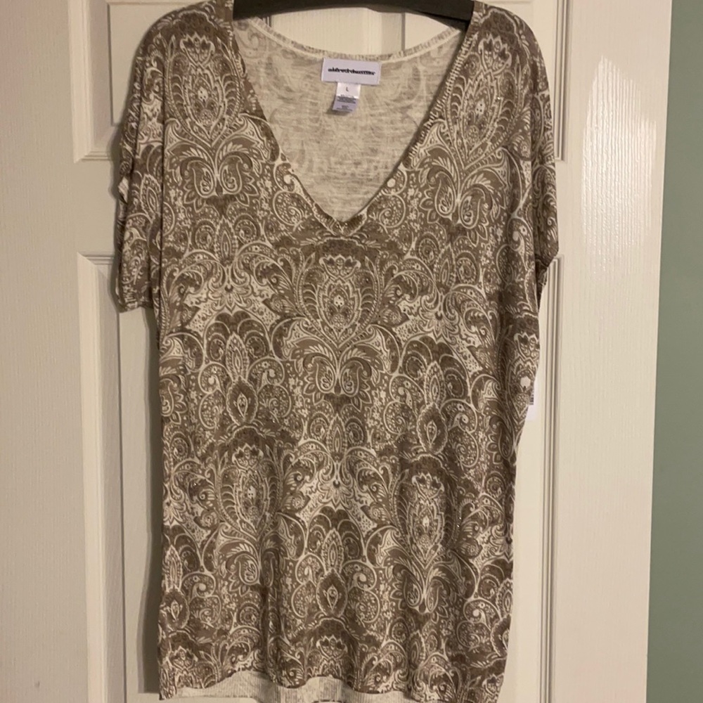 Women’s large Alfred Dunner short sleeve lightweight embellished sweater
